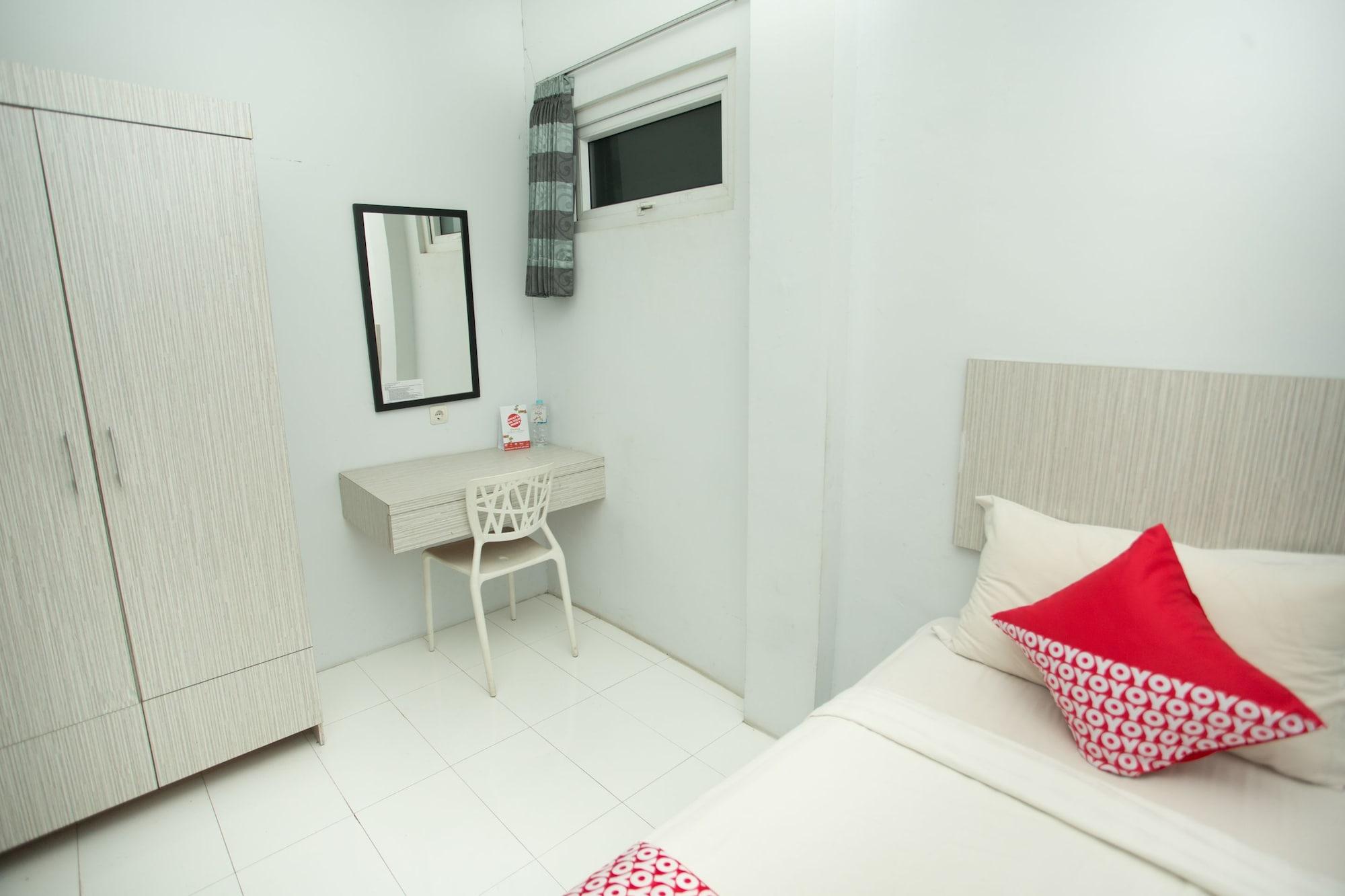 Oyo 850 Lapan Lapan Hotel Banjarmasin  Bagian luar foto