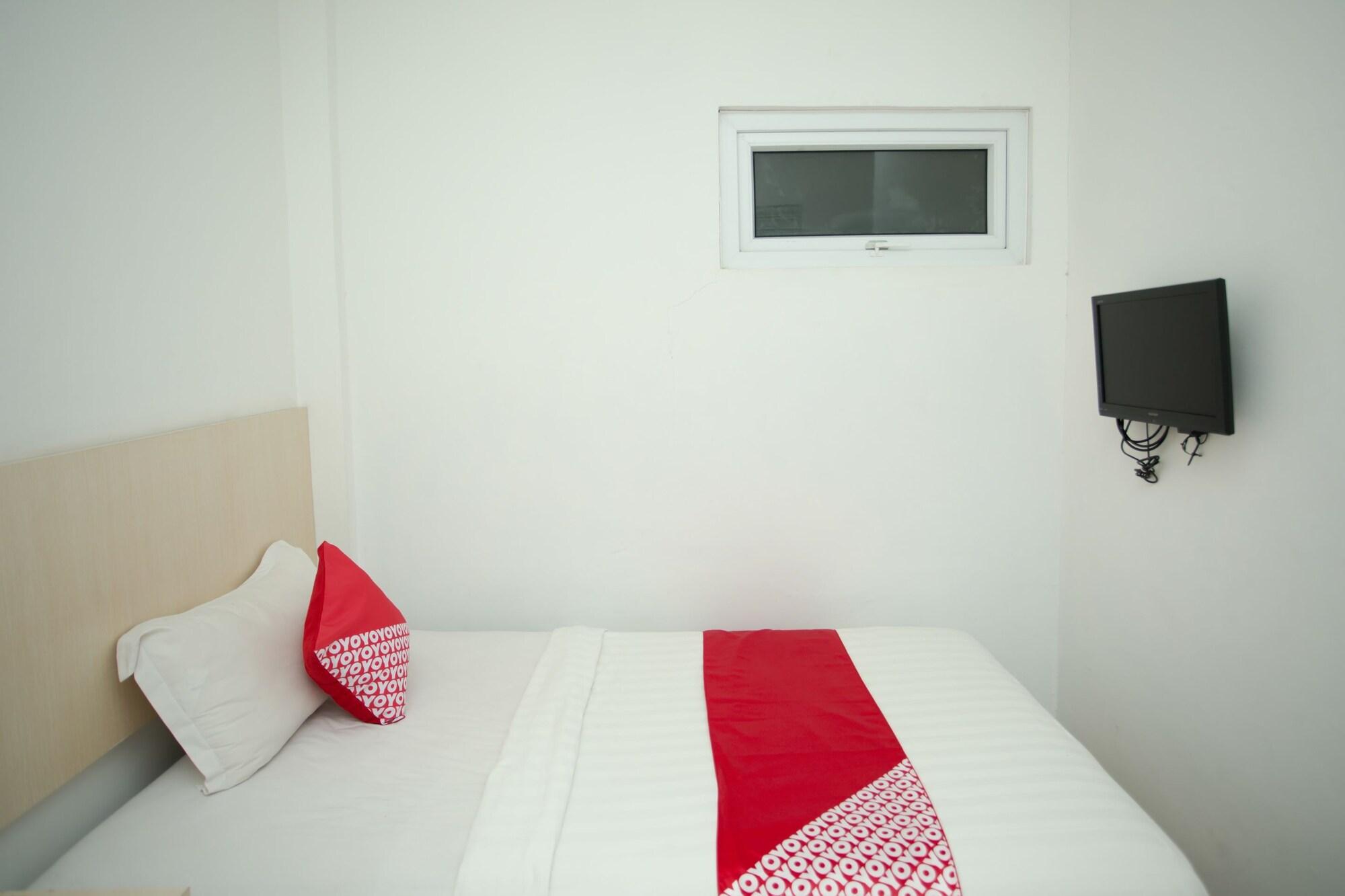 Oyo 850 Lapan Lapan Hotel Banjarmasin  Bagian luar foto