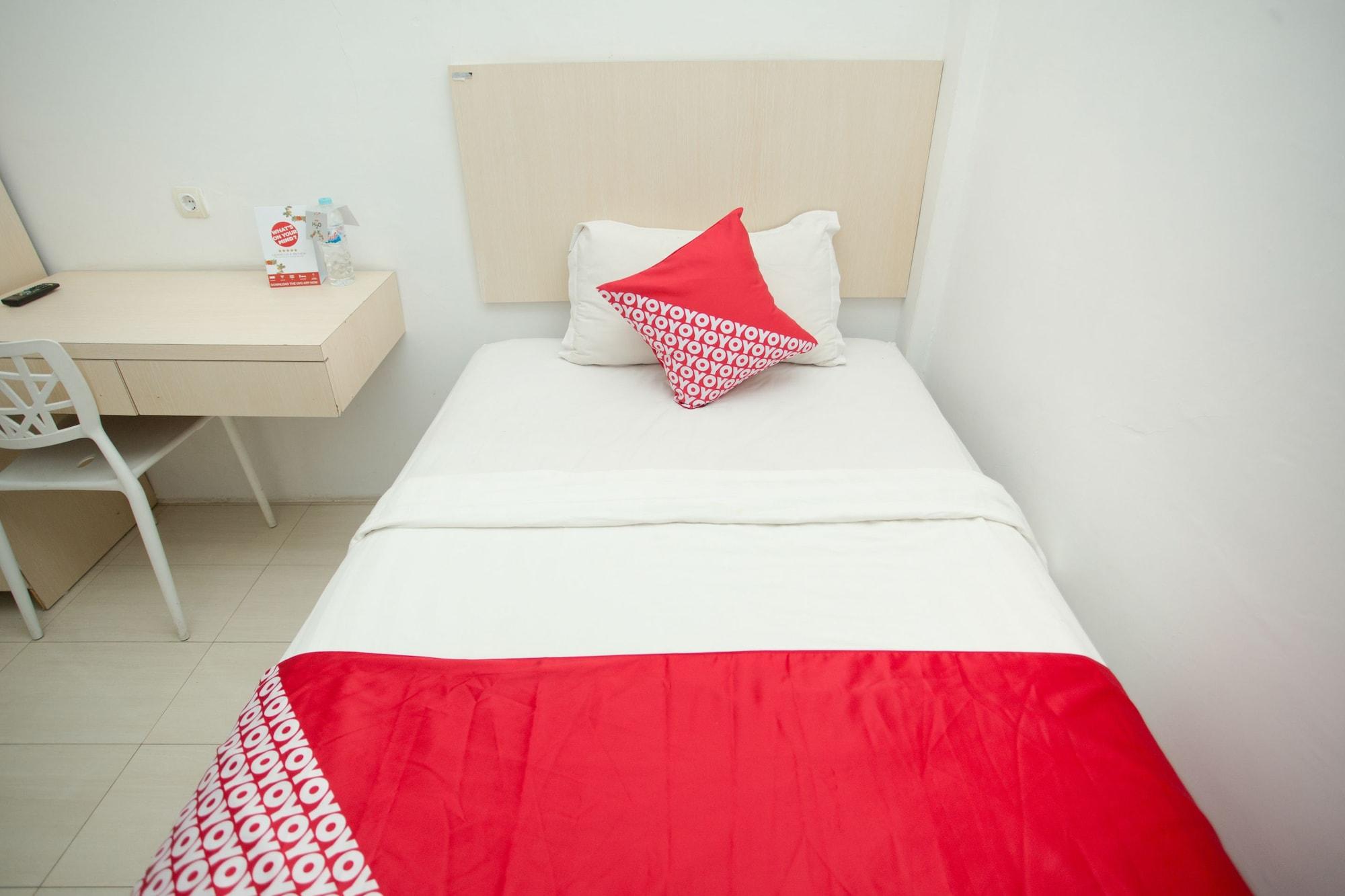 Oyo 850 Lapan Lapan Hotel Banjarmasin  Bagian luar foto
