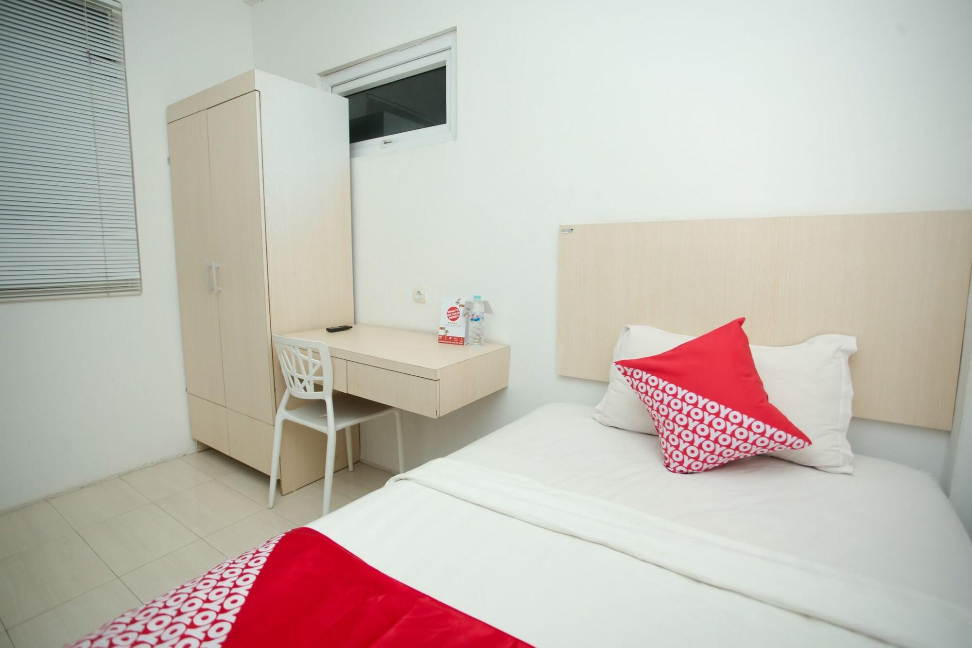 Oyo 850 Lapan Lapan Hotel Banjarmasin  Bagian luar foto