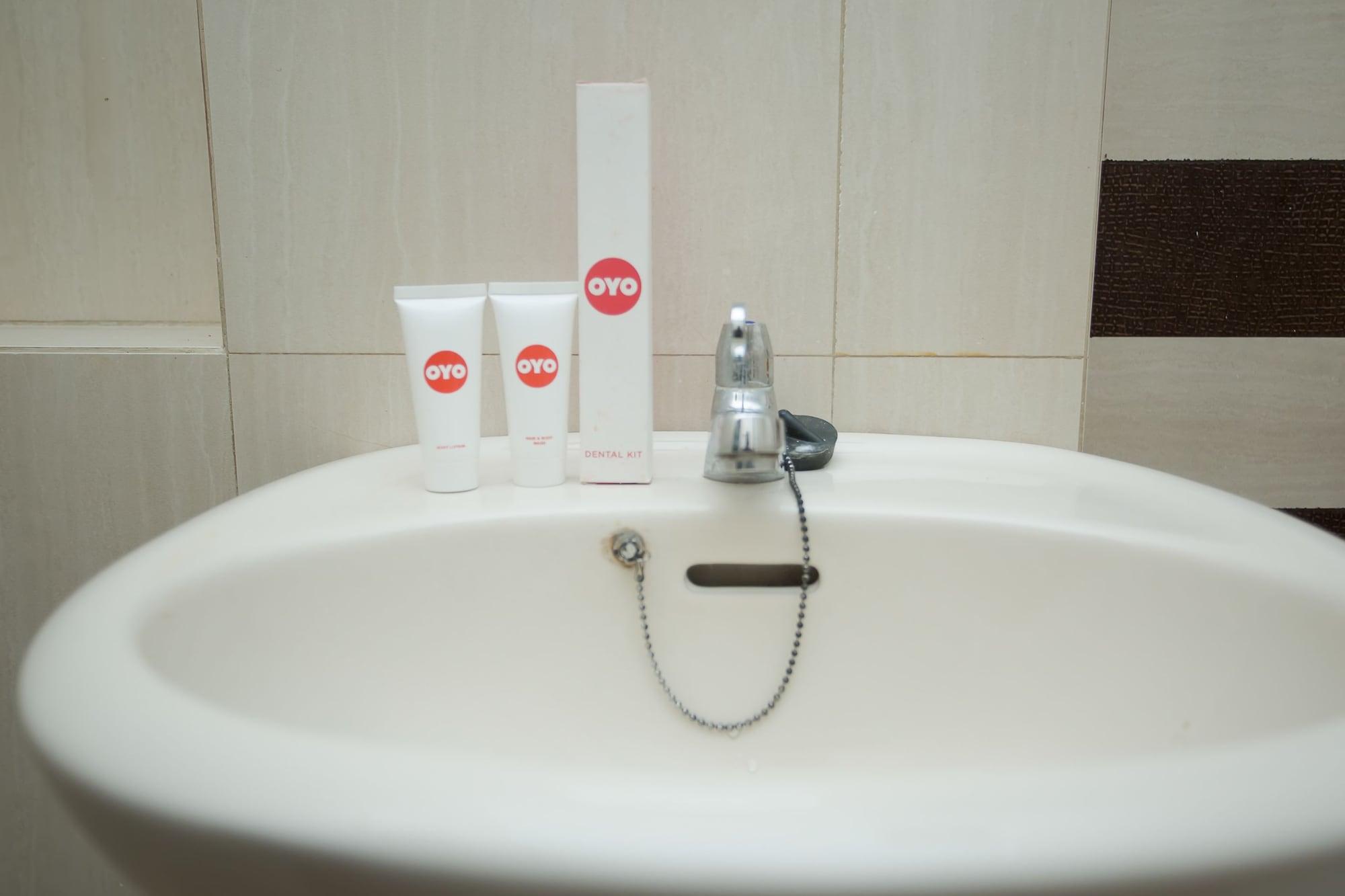 Oyo 850 Lapan Lapan Hotel Banjarmasin  Bagian luar foto