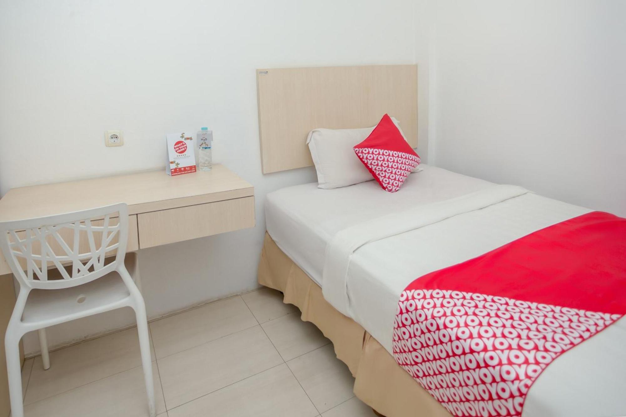 Oyo 850 Lapan Lapan Hotel Banjarmasin  Bagian luar foto